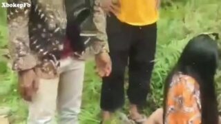 Bokep lagi viral ketahuan mesum dikebun