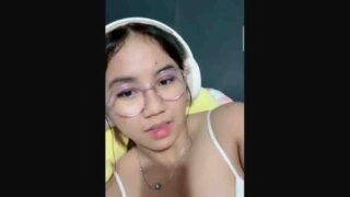 Bokep Lisa Chan Live Bugil Pake Tengtop